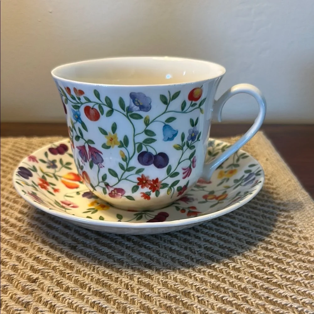 Elegance charming teacup
